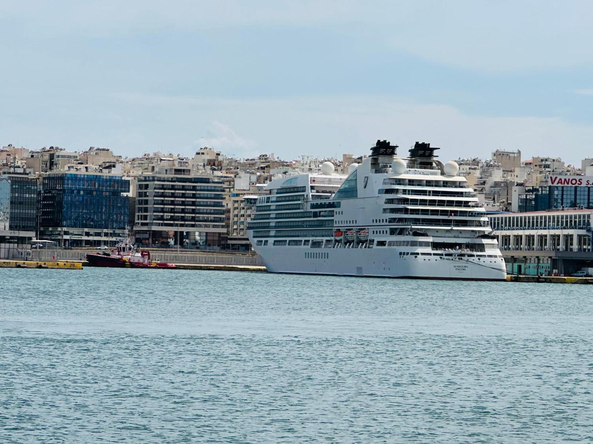 Royal Red Suite No 1, Piraeus Port Exterior foto